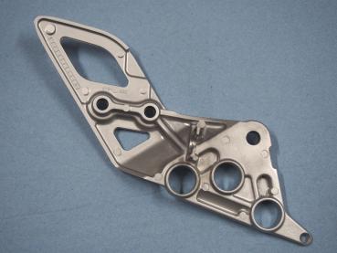 Fussrastenträger vorne rechts für Suzuki GSF650, GSF1250, GSX650, GSX1250